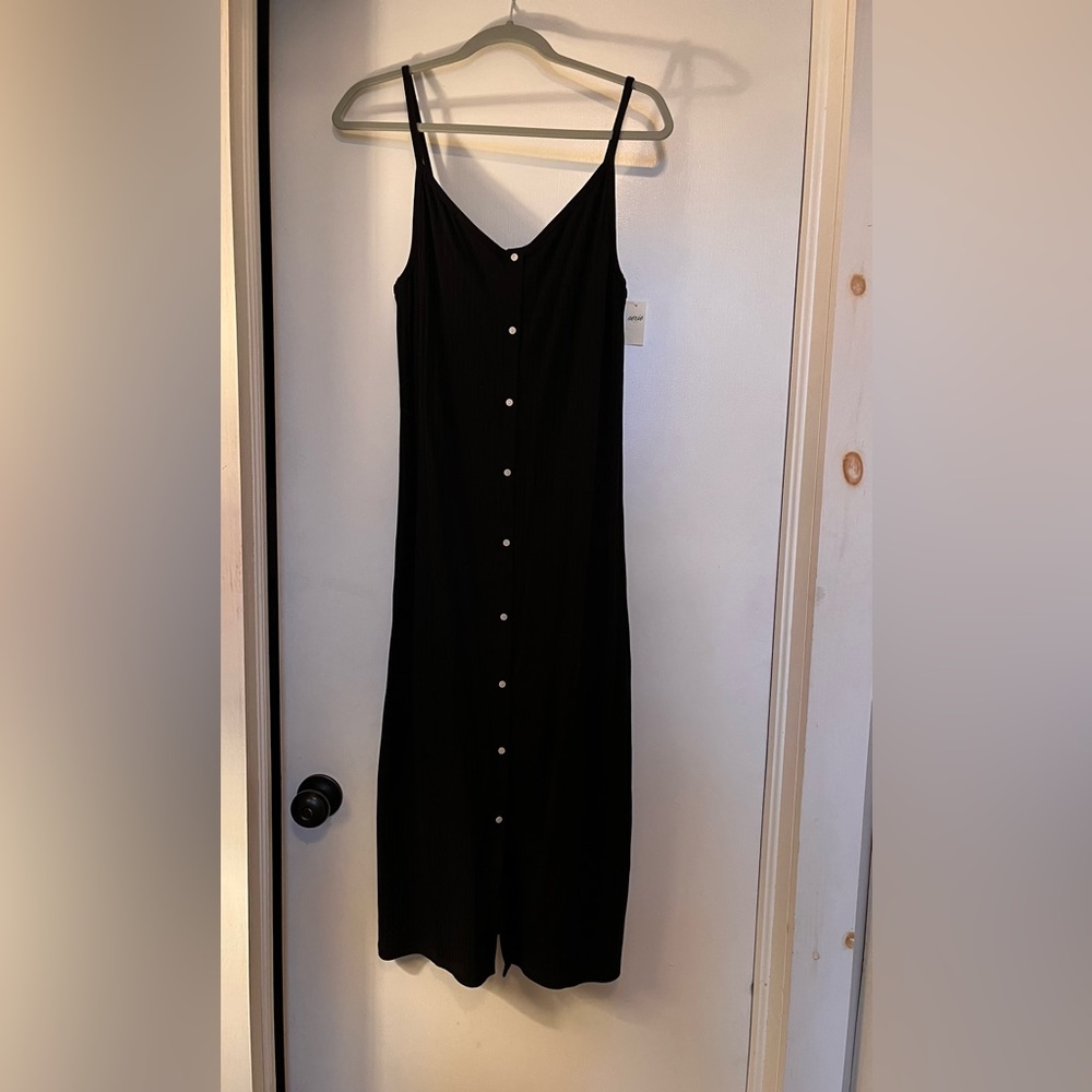 American Eagle Button Front midi dress! New with tags. Fitted and sleek. Black.